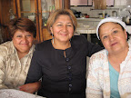 De derecha a izquierda Teresa, Mariana, Marlene Mafla, las tres hermanas.