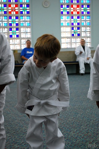 [bowing[7].jpg]
