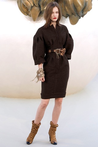[Automne Hiver Haute Couture 2010 - Chanel 7[3].jpg]