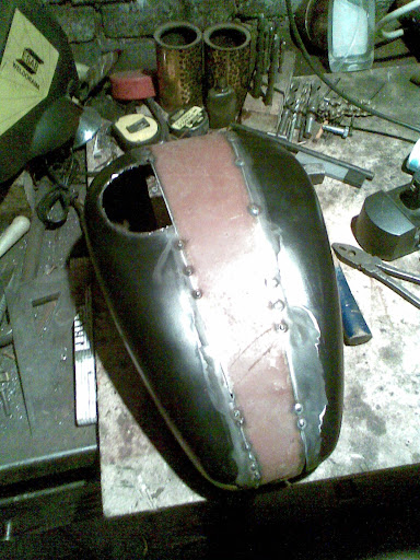 IZ 250cc rat-bobber - Page 6 Pilt025