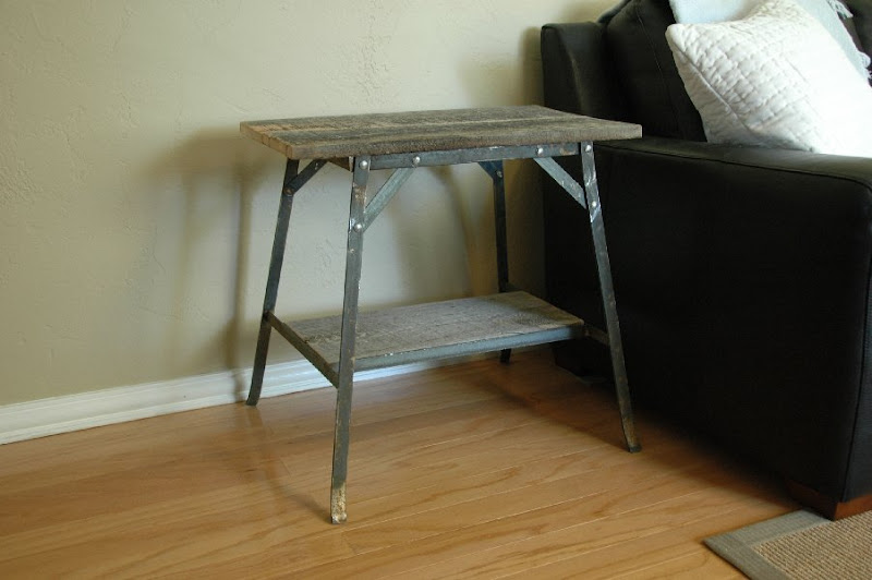 Featured image of post Industrial Farmhouse Side Table - Add this entry table from saracina home in your entrance or mudroom for added style.