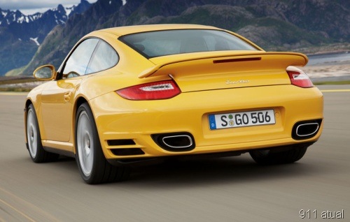 [Porsche-911_Turbo_2010_800x600_wallpaper_04[5].jpg]