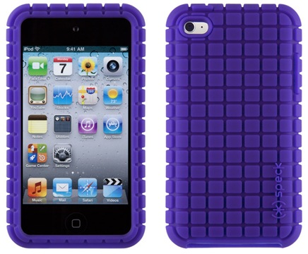 This rubbery matte finish iPod touch 4g case features a extra-grippy grid