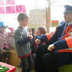 Zonnetjes-april-politieagent in de klas