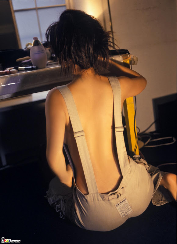 Aki Hoshino