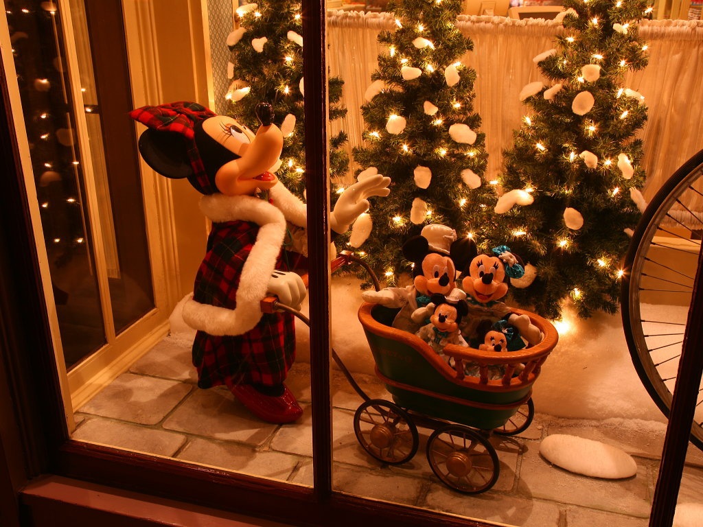 [Christmas at Disney_ Minnie and babies 1024x768  desktop widescreen wallpaper[8].jpg]
