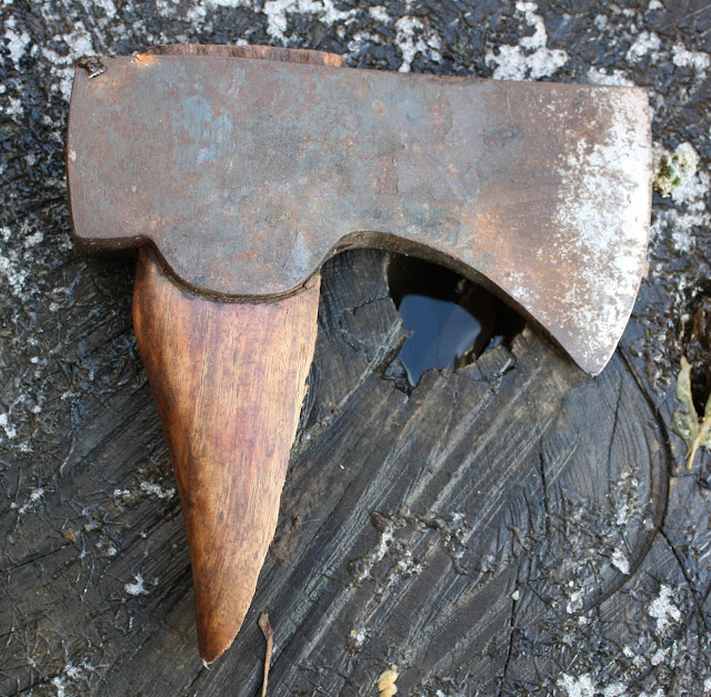 How to Rehandle an Axe