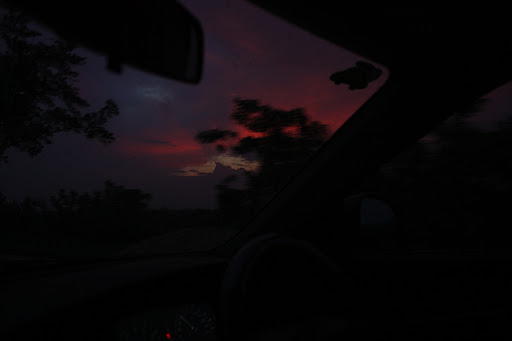 Ein letzter Sonnenuntergang.. ja der muss ein :o notfalls ausm Auto und irgendwo in Malaysia