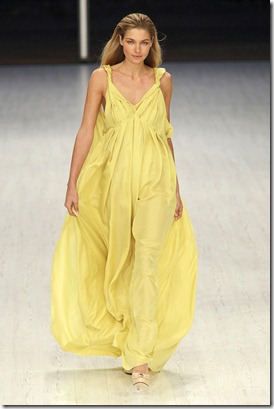 MATTHEW-WILLIAMSON-SPRING-RTW-2011-PODIUM-036_runway