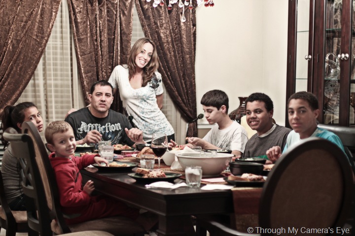 [family-valentines-dinner[2].jpg]