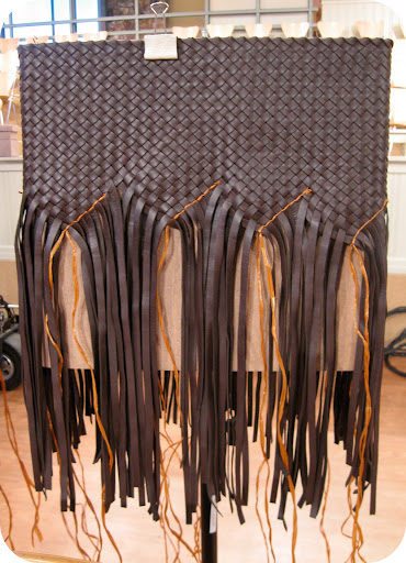 Step three in weaving the Ebano Cabat.