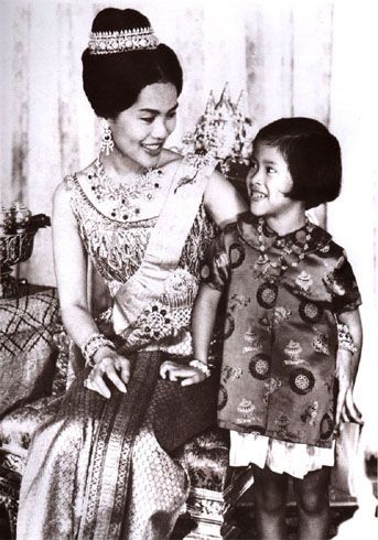 รูปภาพ รูปวันแม่แห่งชาติ วันแม่ 12 สิงหา เทิดพระเกียรติ ราชินี