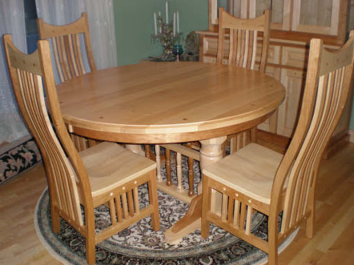 60" Round Riverside Table and Western Dining Chairs in Mixed Wood