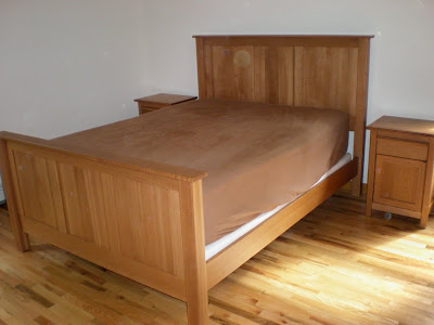 Shaker Bed and Florence Nightstand in Cinnamon Oak
