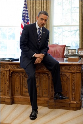 [Obama Sitting[4].jpg]