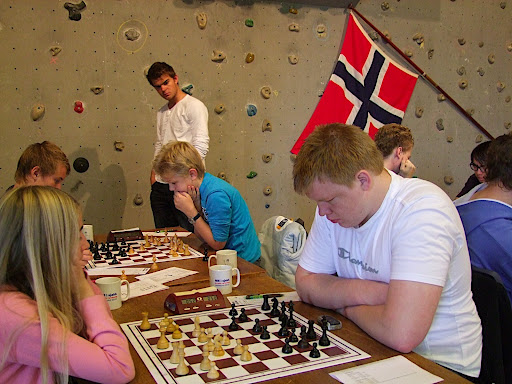 Jo Kristian har flydd inn fra Wien, hvor han har blitt mester tidligere i år.