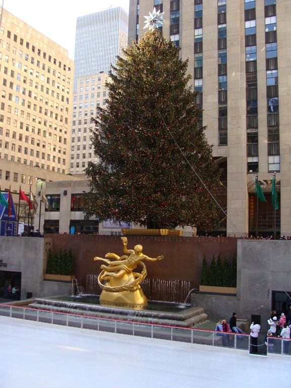 [Rockefeller_Plaza_Christmas[3].jpg]