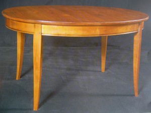 Table ovale pied sabre
