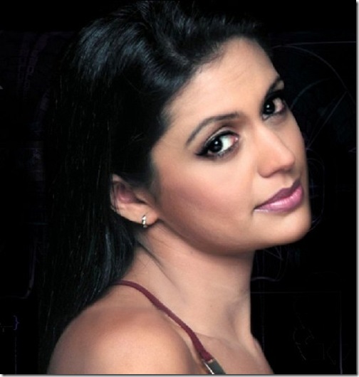 Bollywood-Tv-Actress-Mandira-Bedi