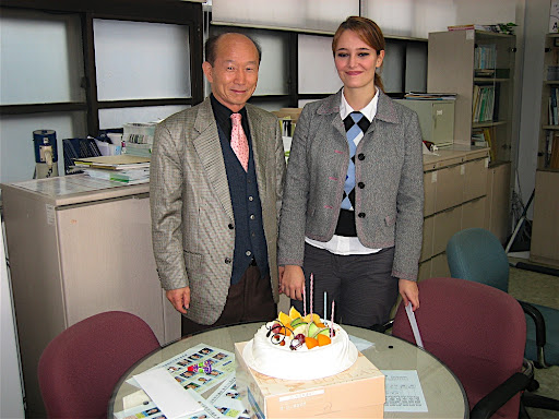 Mr. Kim served Rachel a birthday 