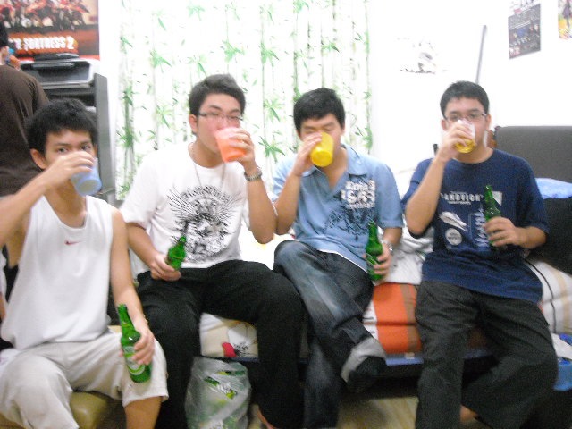 [Drinking Tuborg[3].jpg]