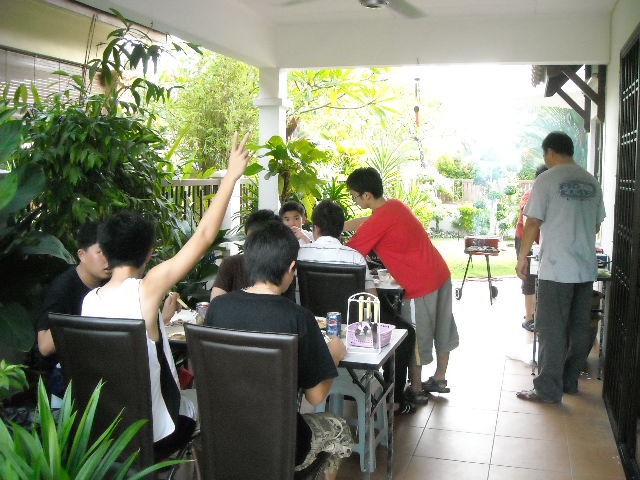 [Busy eating[3].jpg]