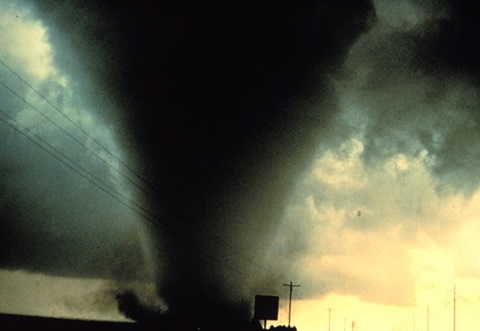 [tornado[3].jpg]