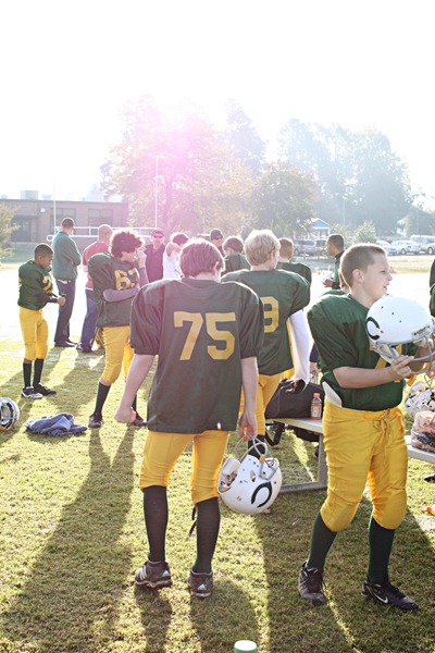 [football game off to play[2].jpg]