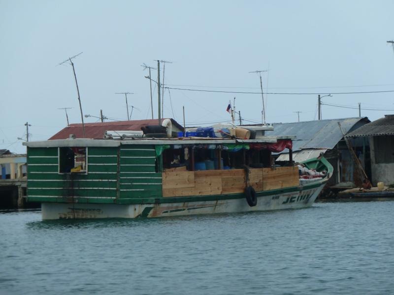 [P1030140 trading vessel Jenny at Corazon closer[11].jpg]