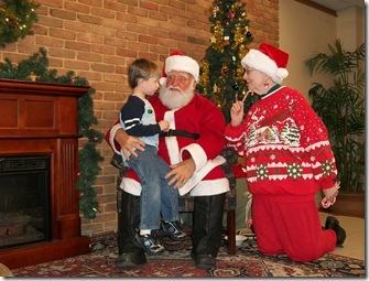 lunch w santa and decorate tree 015