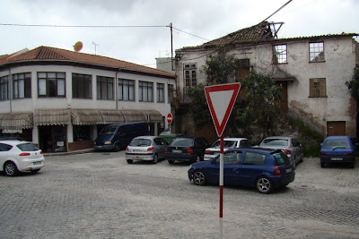 Nós por cá - Largo 5 Outubro.jpg