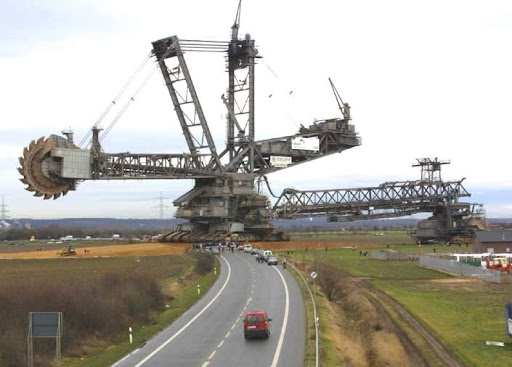 Huge architecture around the world Biggest architecture around the world