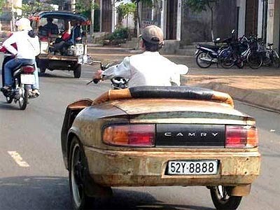 Funny vehicle ride only in Vietnam Funny vehicle ride only in Vietnam
