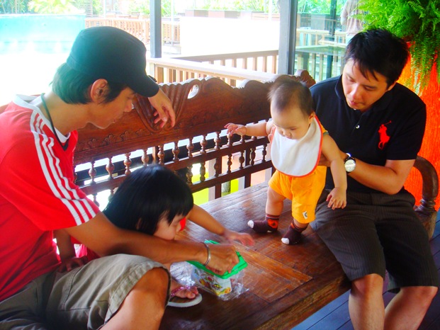 [DSC042074.jpg]