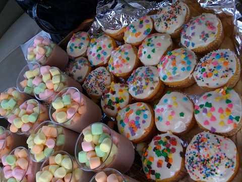 [birthday treats[6].jpg]