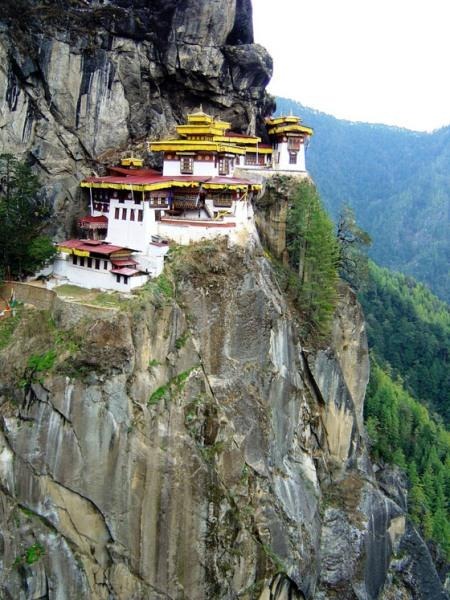 [Bhutan Temple 1[3].jpg]