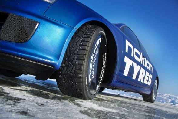 [Nokian-tires-on-Audi-RS6-sets-ice-speed-world 2[3].jpg]