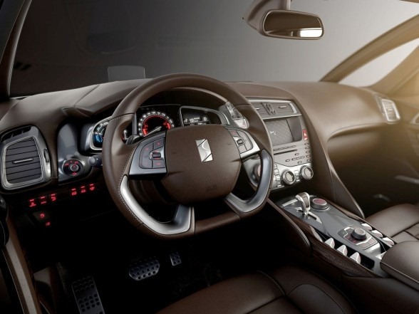 [2012-Citroen-DS5-Interior-View[3].jpg]