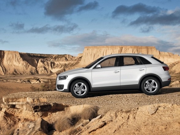 [2012-Audi-Q3-Side-View[3].jpg]