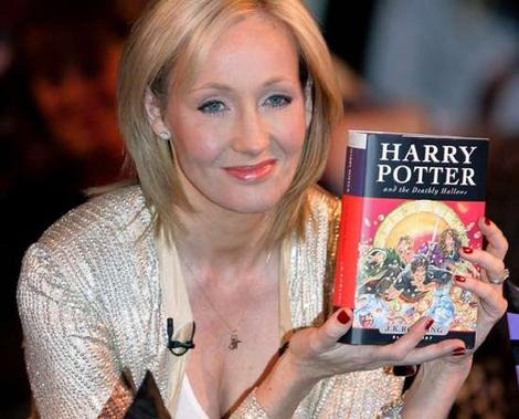 [J.K Rowling Net Worth In May 2011[2].jpg]
