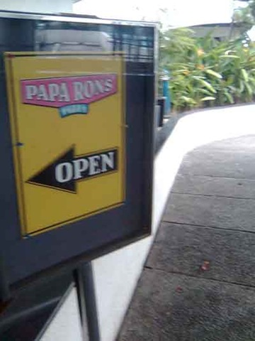 [paparonzpizzaliburan9.jpg]