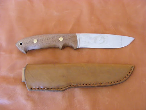 Nikovknives: Олекотен нож стомана RWL34, орех.
