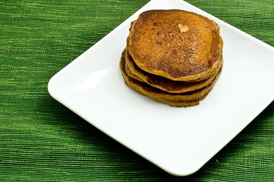 [gingerbread pancakes-002[3].jpg]
