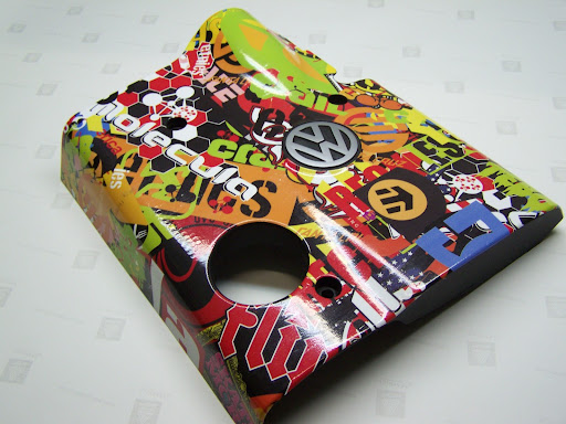 STICKERBOMB Sticker bomb