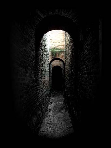 [alley[3].jpg]