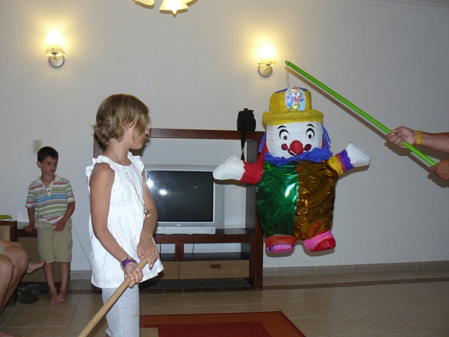 [Maddie's birthday party 142[3].jpg]