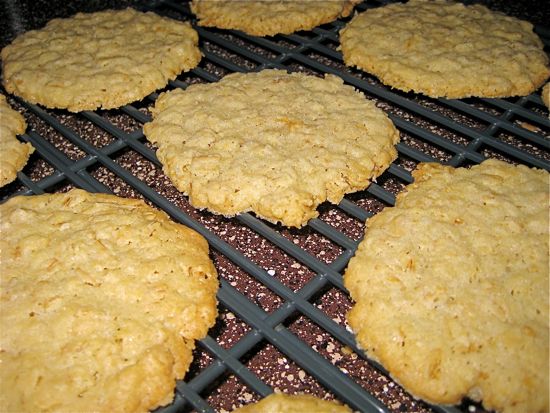 salty-oatmeal-cookies02.jpg