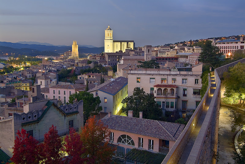 Girona de noche.