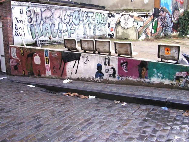 [brussels-streetart-faucon-07jpg[5].jpg]