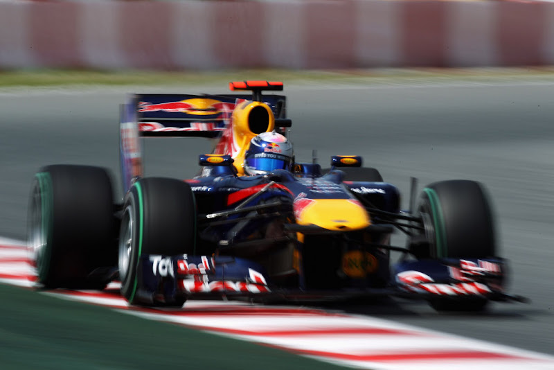 red-bull-asked-vettel-to-pull-out-of-the-spanish-grand-prix-20262_1.jpg